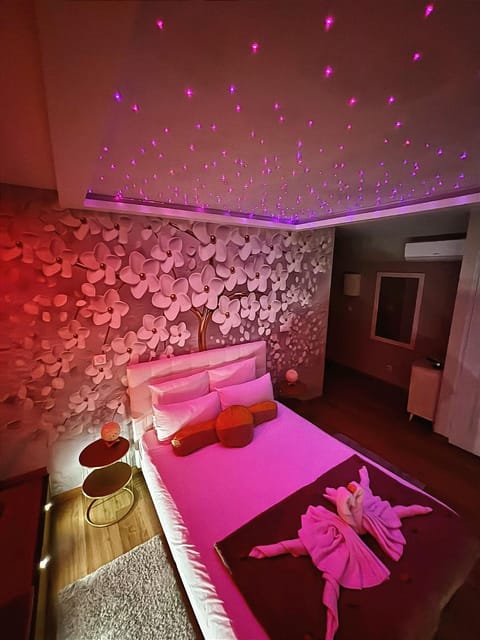 Studio Love room Spa Baignoire double La Ciotat Centre port Apartment in La Ciotat