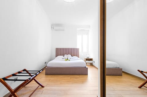 Bed, Photo of the whole room, Bedroom, towels, air conditioner