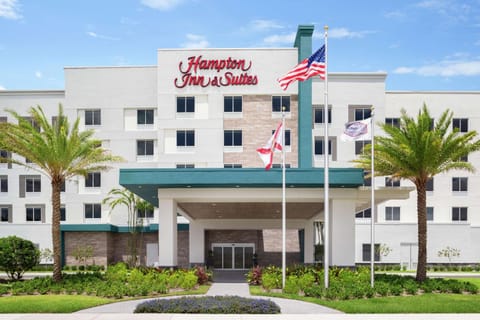 Hampton Inn & Suites Miami, Kendall, Executive Airport Hotel in Country Walk