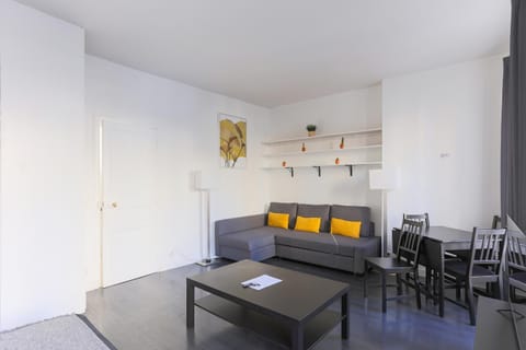 Champs de Mars Appartement Apartment in Paris