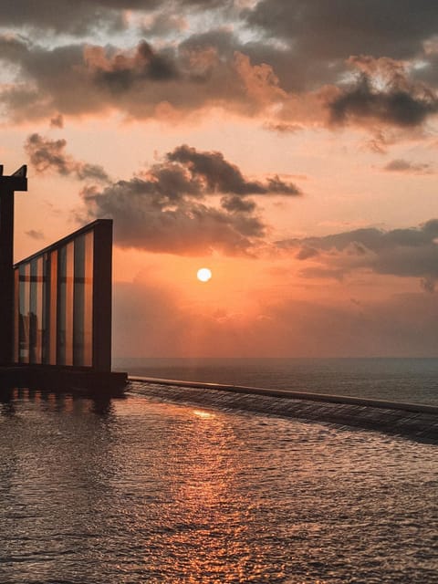 Swimming pool, Sunrise