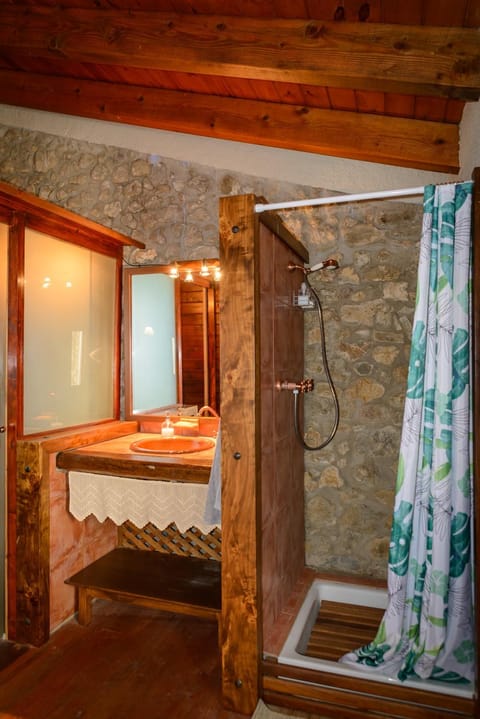 Suite deluxe en casa rural Vacation rental in Garrotxa