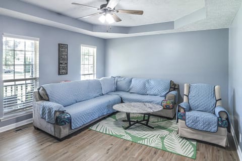 Above-Ground Pool and Backyard at Murfreesboro Home! House in Murfreesboro