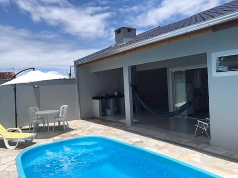 Casa Sol com piscina Maison in Balneário Barra do Sul