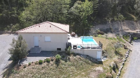 Location avec piscine Sud Ardèche House in Berrias-et-Casteljau