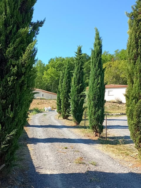 Location avec piscine Sud Ardèche House in Berrias-et-Casteljau