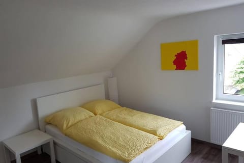 Dachwohnung Eyb mit 3 Schlafzimmern Condominio in Ansbach