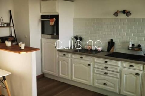 Coffee/tea facilities, Kitchen or kitchenette, minibar, pet friendly, stove, toaster