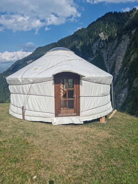 Casa Leon Bed and Breakfast in Vals