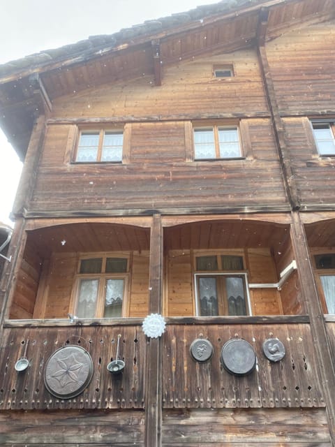 Casa Leon Bed and Breakfast in Vals