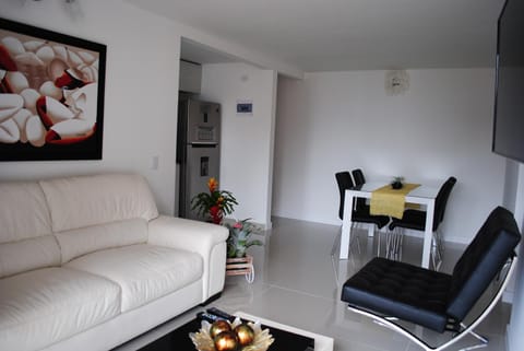 Near El Poblado,New Modern,Turco,Jacuzzi & Pools Condo in Sabaneta