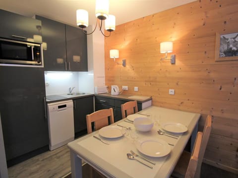 Avoriaz - Apt rénové 3 pièces avec balcon - 6 pers, Wifi - FR-1-633-29 Apartment in Avoriaz