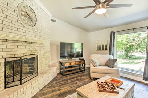 Suburban Texas Retreat about 3 Miles to Downtown! House in McKinney