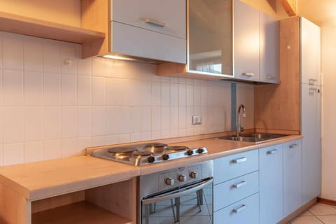 Day, Kitchen or kitchenette