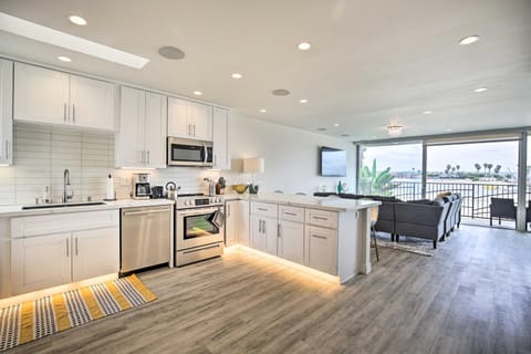 Bright, Updated Townhome with Mission Bay View! Casa in Mission Beach