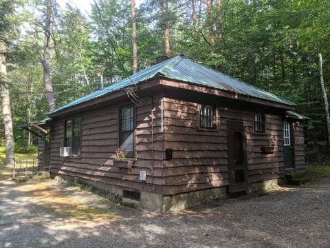 Moreno's Cottages Alojamento de natureza in Ray Brook