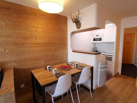 Avoriaz - Rénové - 6 pers, 2 ch, balcon, cuisine équipée, wifi - FR-1-633-11 Apartment in Avoriaz