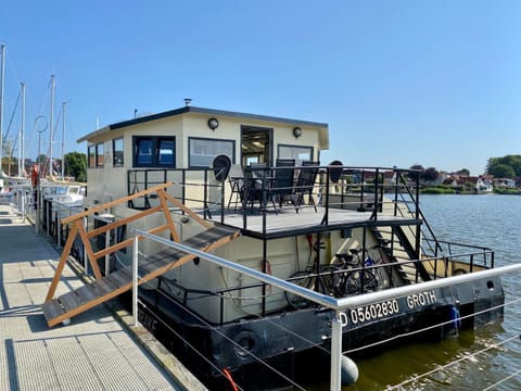 Property building, Day, Natural landscape