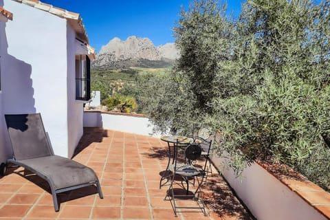 View (from property/room), Balcony/Terrace, Mountain view, sunbed