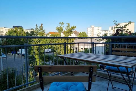 Neu Whng. Zentrum ruhig best place Netflix Garage Apartment in Giessen