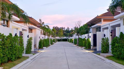 SHAMBHALA GRAND Pool Villas x MonthStayZ Thailand Chalet in Choeng Thale