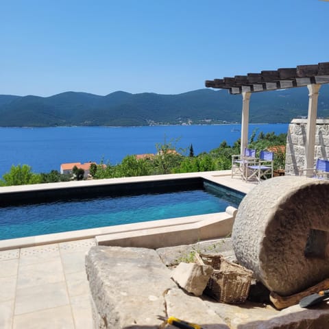 Sea view, Swimming pool
