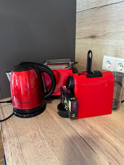 Coffee/tea facilities, Kitchen or kitchenette, toaster