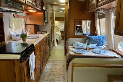 Beautiful Airstream, Beaufort SC-Enjoy the Journey House in Beaufort