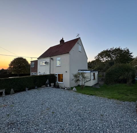 Holly Farm Cottage House in Lowestoft