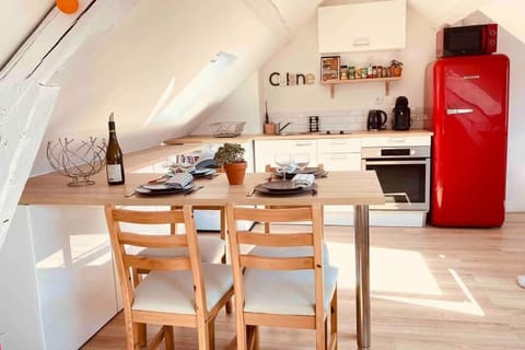 Sous Les Nuages Apartment in Rouen