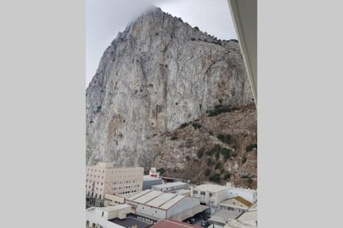 The Hub Gibraltar Sacha studio Condominio in Gibraltar