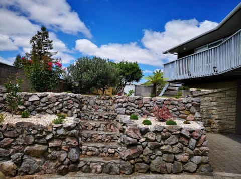 Spacious modern Utuhina holiday House House in Rotorua