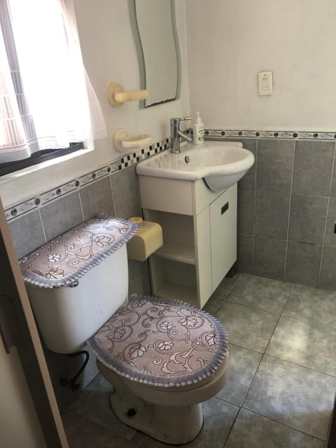 Amplia Habitación tipo Ejecutiva con baño y acceso privados Apartment in Toluca