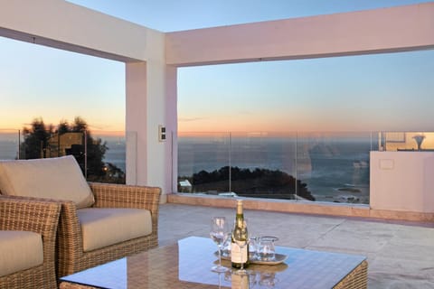 Bella Riposa Villa in Camps Bay