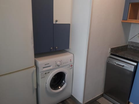 Kitchen or kitchenette, dishwasher, washing machine