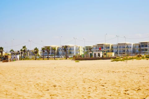 CASABAY Sidi Rahal, appartement avec accés direct à la plage et piscine Copropriété in Casablanca-Settat