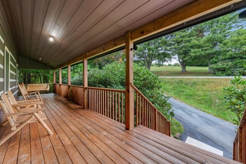 Top o' Snaggy Cabin House in Boone