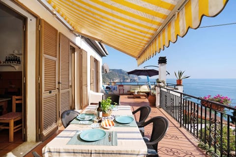 Property building, Balcony/Terrace