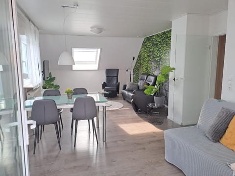 Living room, Photo of the whole room