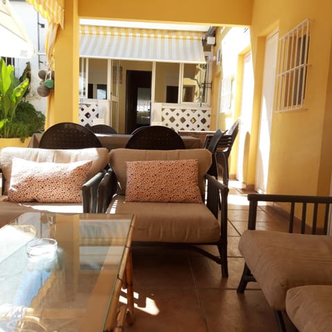 Casa a pie de playa, con patio. Zona Miramar. House in Punta Umbría