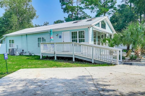 Murrells Inlet Studio Less Than 2 Mi to Marsh Walk Apartment in Murrells Inlet