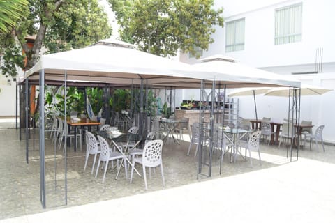 Patio, Inner courtyard view