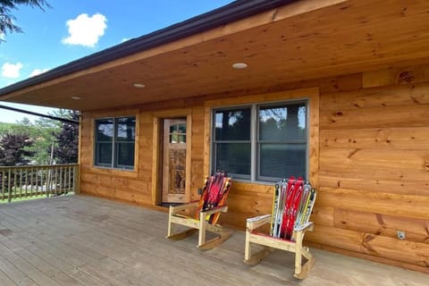 Slippery Slope Cabin at Deep Creek Lake / Wisp Mountain (3 BR) House in McHenry