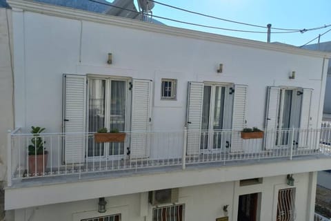 Casa Bianca Condominio in Kalymnos
