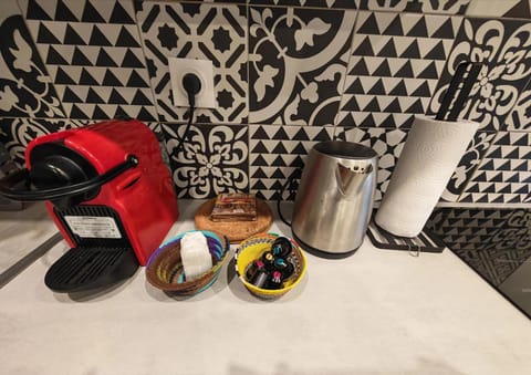 Paris Signature Guest Suite 1 by ST - Modern T2 in Architect Designed Villa Apartment in Île-de-France