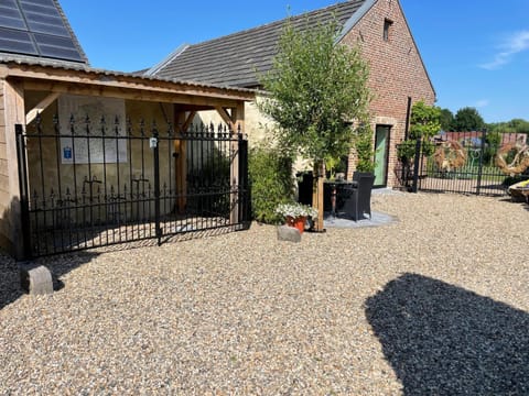 Property building, Garden, Cycling