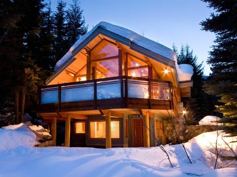 Luxury 5 Bedroom Blueberry Chalet House in Whistler