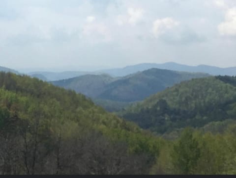 Nearby landmark, Spring, Day, Natural landscape, Hiking, Mountain view