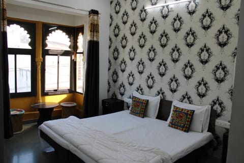 Hill Paradise Home Stay Bed and Breakfast in Udaipur