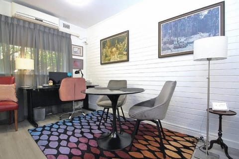 LOCATION LIFESTYLE CONVENIENCE! WIFI NETFLIX WINE Eigentumswohnung in Nedlands